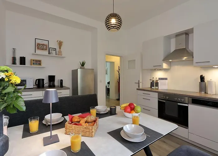 Modern Und Ruhig, Mit Garage & Ps4, Nahe Messe, Rue Und Uniklinik, Voll Ausgestattete Kueche, Bad Mit Dusche Und Badewanne Lejlighed Essen